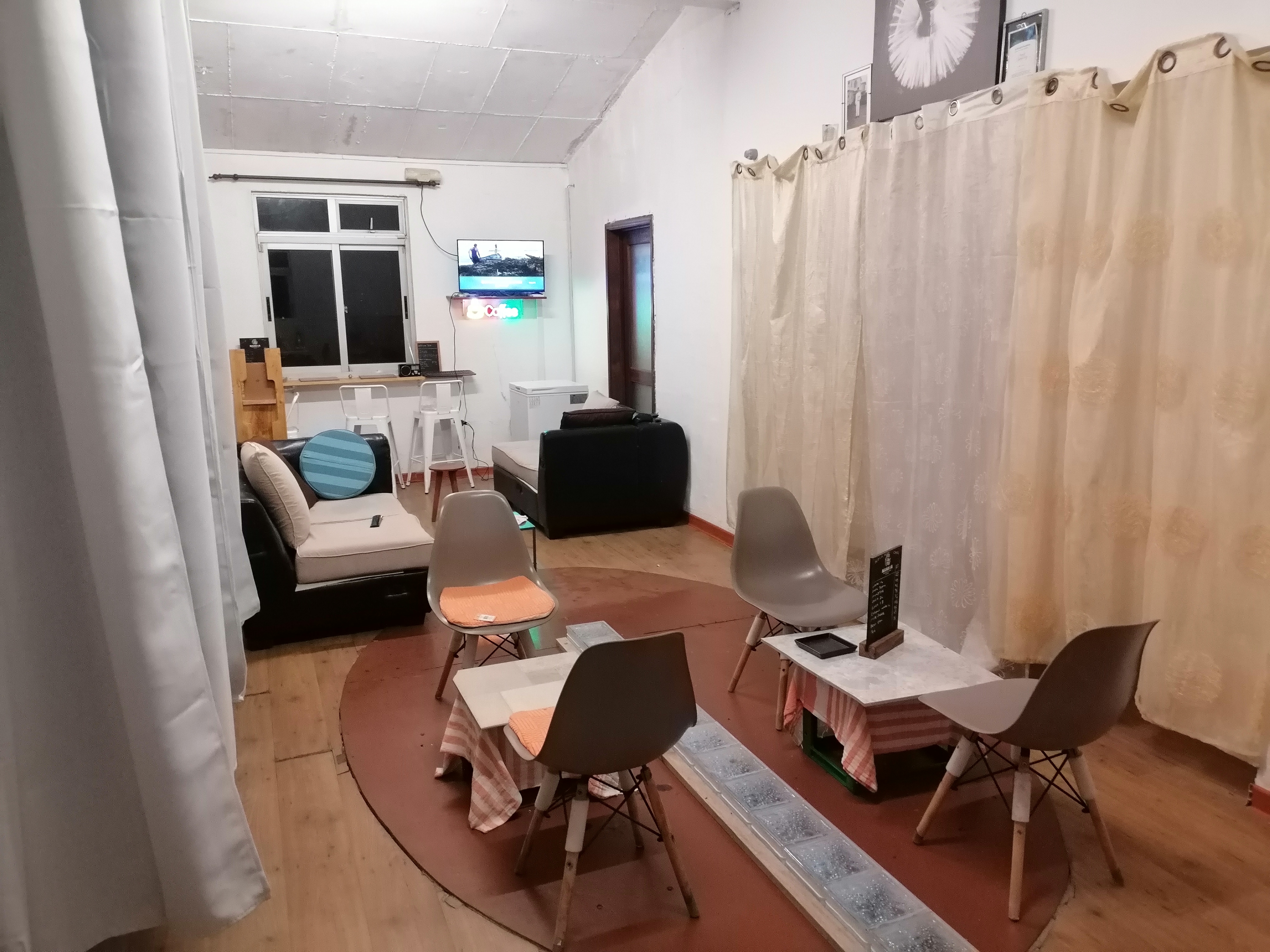 Lychee Lounge Rental
